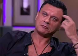 عباس أبو الحسن يعلق على إلغاء حظر التجوال: ورقة توت ستسبب فوضى عارمة