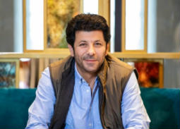 إياد نصار مستعجباً : لما اتكلمت عن التحرش اتشتمت ... هل أنت روبوت