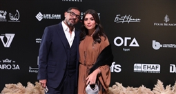 هاني فرحات وزوجته دنيا جمعة