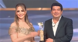 باسم سمرة يتسلم جائزة ملتقى التميز والإبداع