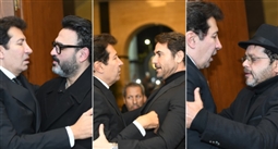 أحمد عز ومحمد هنيدي وأكرم حسني في عزاء والدة هاني رمزي