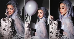 جلسة تصوير يارا السكري في عيد ميلادها 