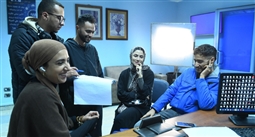 فاطمة عادل في كواليس مسلسل (سوا سوا) مع هدى المفتي وأحمد مالك