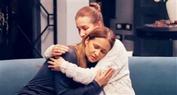 نيللي كريم في مشهد من مسلسل "على قد الحب"