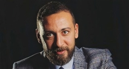 عابد عناني