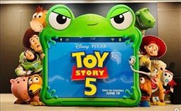 الملصق الدعائي للجزء الخامس من Toy Story