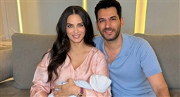 مراد يلديرم وزوجته وابنهما