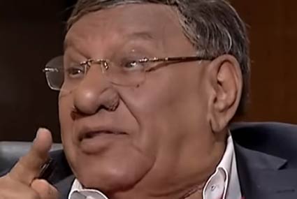 مفيد فوزي يلمح لنجاته من "رامز مجنون رسمي"